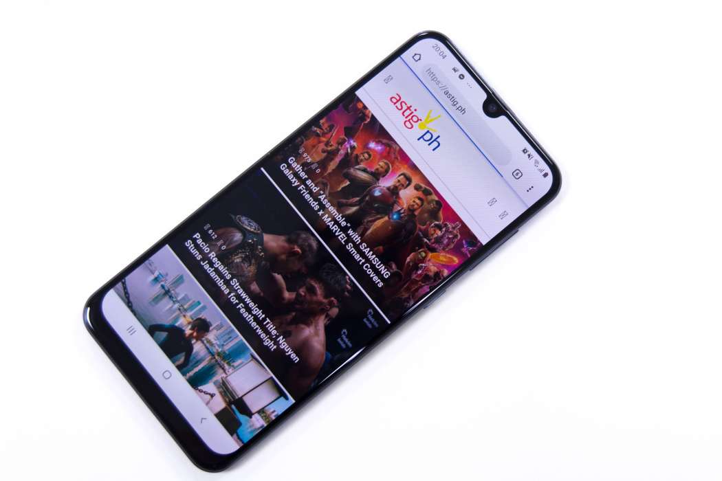 Front diagonal - Samsung Galaxy A50 (Philippines)