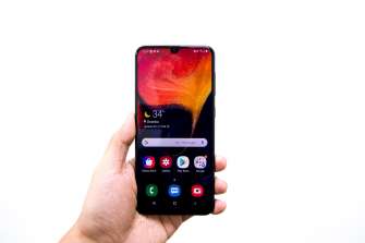 Front handheld - Samsung Galaxy A50 (Philippines)