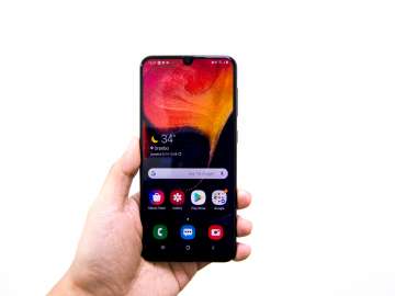 Front handheld - Samsung Galaxy A50 (Philippines)