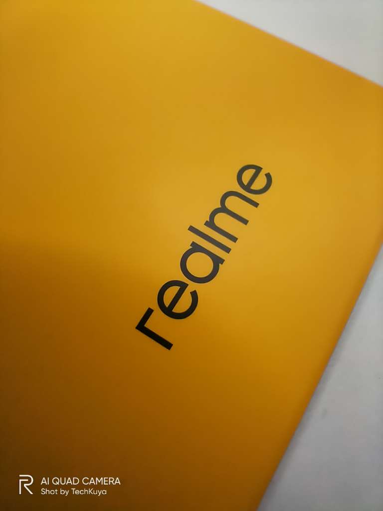 Close-up / macro comparison (main camera) - Realme 5i