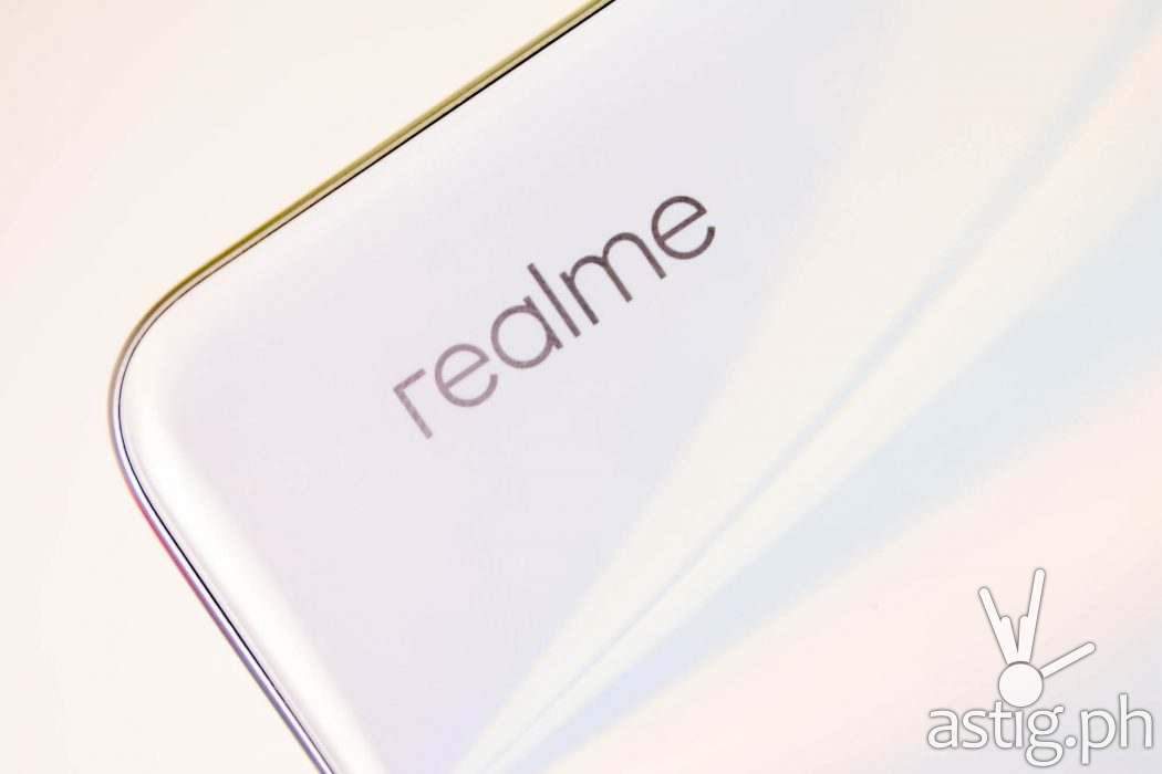 Rear design with realme logo - realme 6 (Philippines)