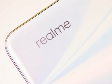Rear design with realme logo - realme 6 (Philippines)
