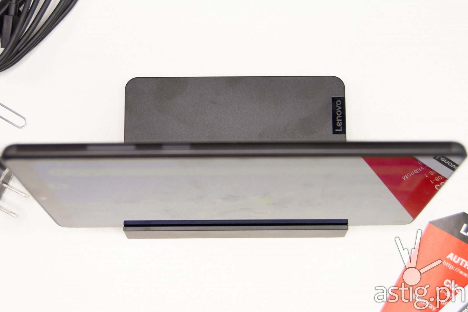 Docked top - Lenovo Smart Tab M8 (Philippines)