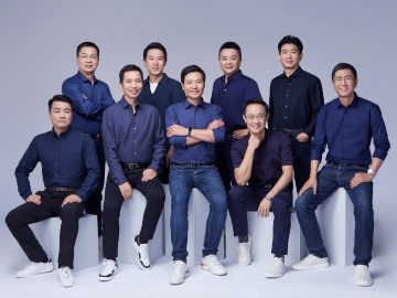 Xiaomi founder Lei Jun and team