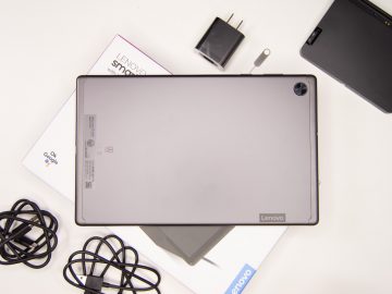 Flatlay landscape back - Lenovo Smart Tab M10 FHD Plus (Philippines)