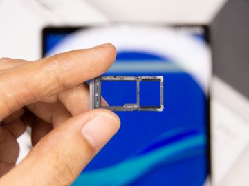Nano SIM and Micro SD card tray - Lenovo Smart Tab M10 FHD Plus (Philippines)