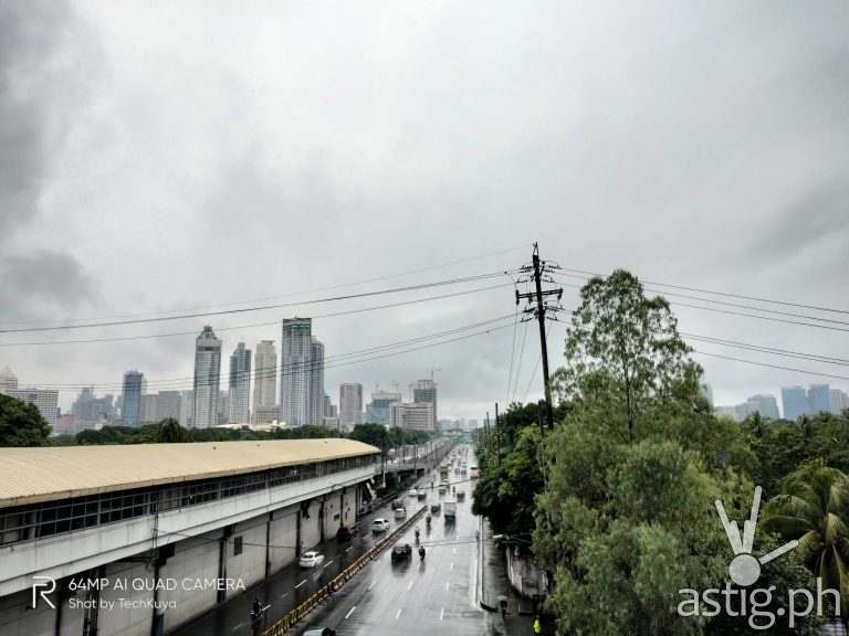 Wide outdoors - realme 7i sample photo