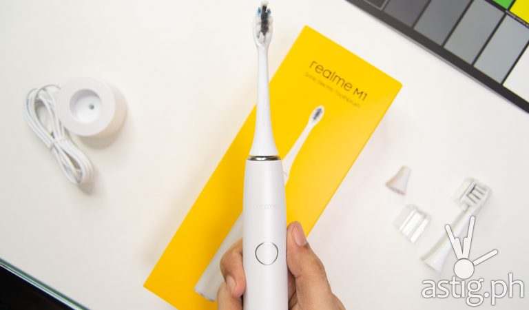 realme M1 Sonic Electric Toothbrush review: Unbelievably clean, dentist-level brushing!