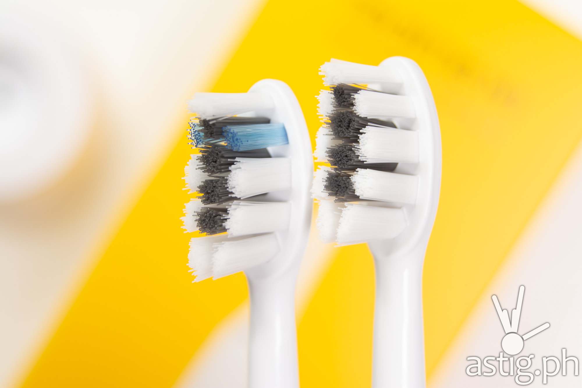 Toothbrush bristles closeup - realme M1 Sonic Electric Toothbrush (Philippines)