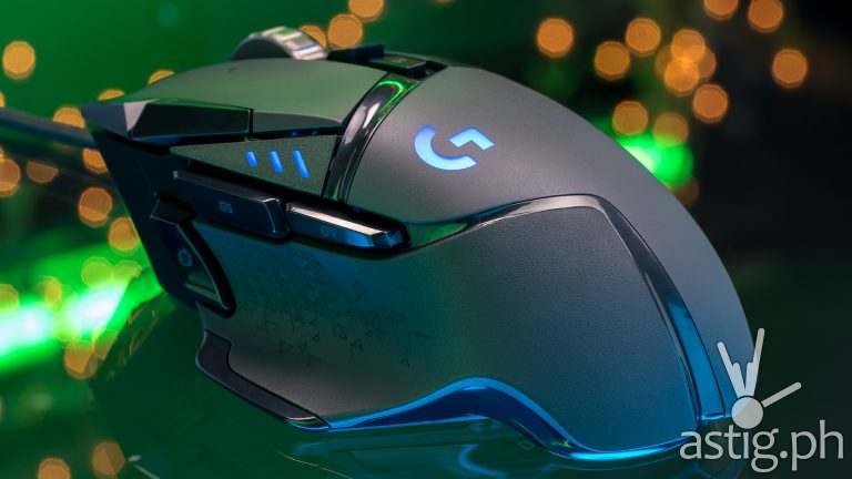 Logitech G502 HERO features an advanced optical sensor for maximum tracking accuracy, customizable RGB lighting, custom game profiles, from 200 up to 16,000 DPI, and repositionable weights. (gamecrate.com)