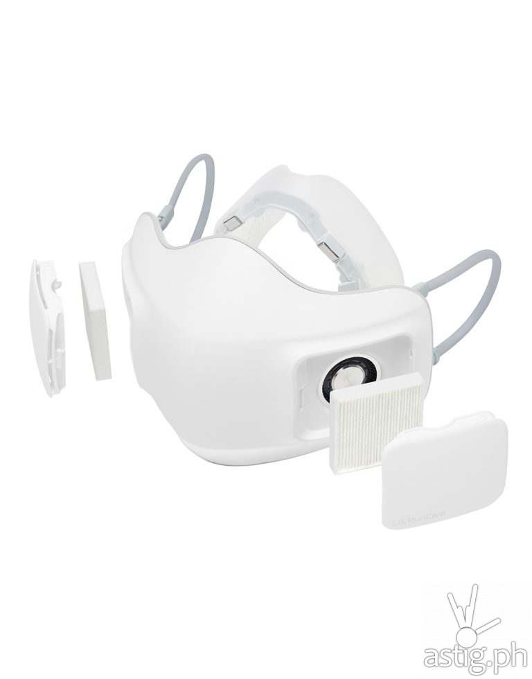 10 LG PuriCare™ Wearable Air Purifier