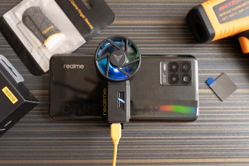 Flatlay on realme 8 - realme Cooling Back Clip