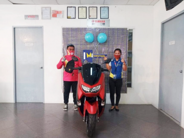 Ka-Panda John when he claimed his new Yamaha NMAX motorcycle at the Motortrade Mandaue 3 branch