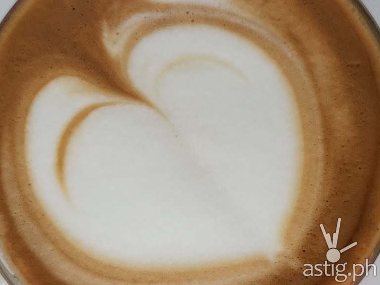 Latte art telephoto - SAMSUNG Galaxy Z Fold3 sample photo