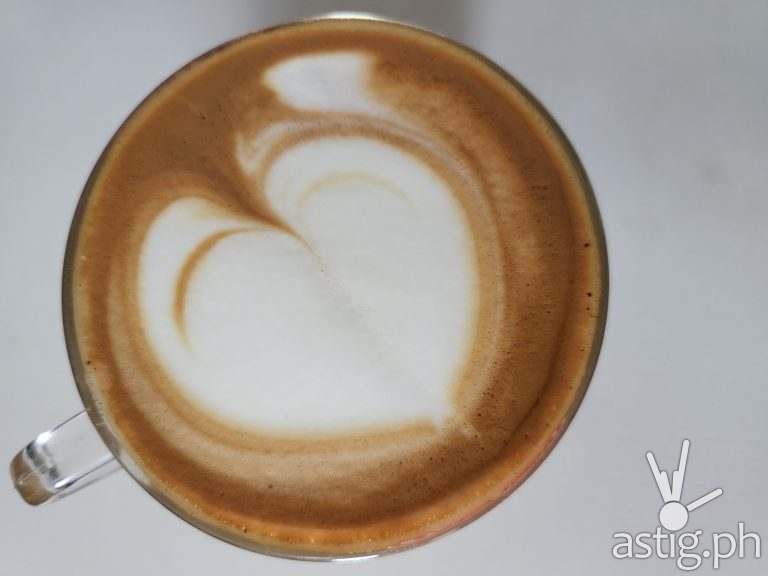 Latte art wide - SAMSUNG Galaxy Z Fold3 sample photo