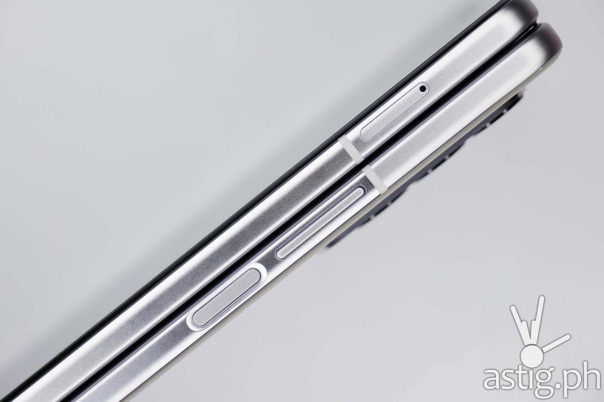 Side close-up - SAMSUNG Galaxy Z Fold3 5G (Philippines)