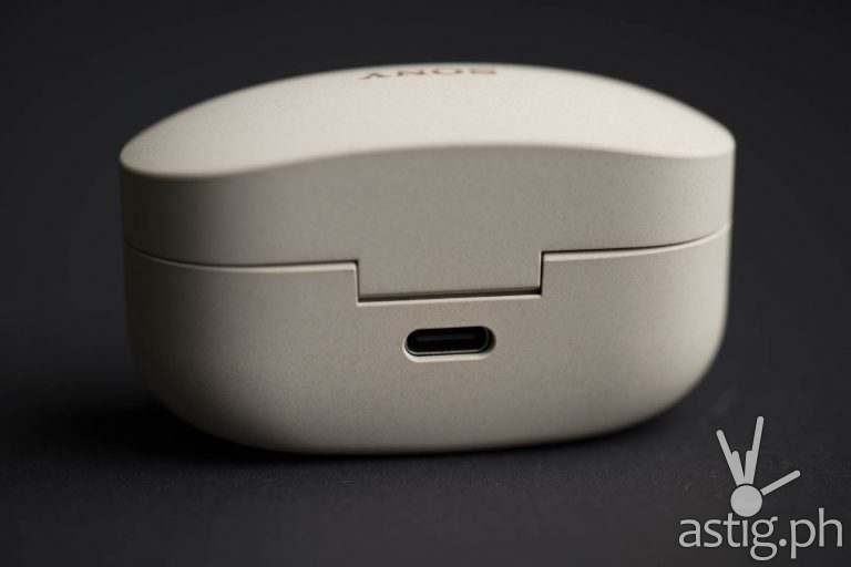 USB-C port - Sony WF-1000XM4 (Philippines)