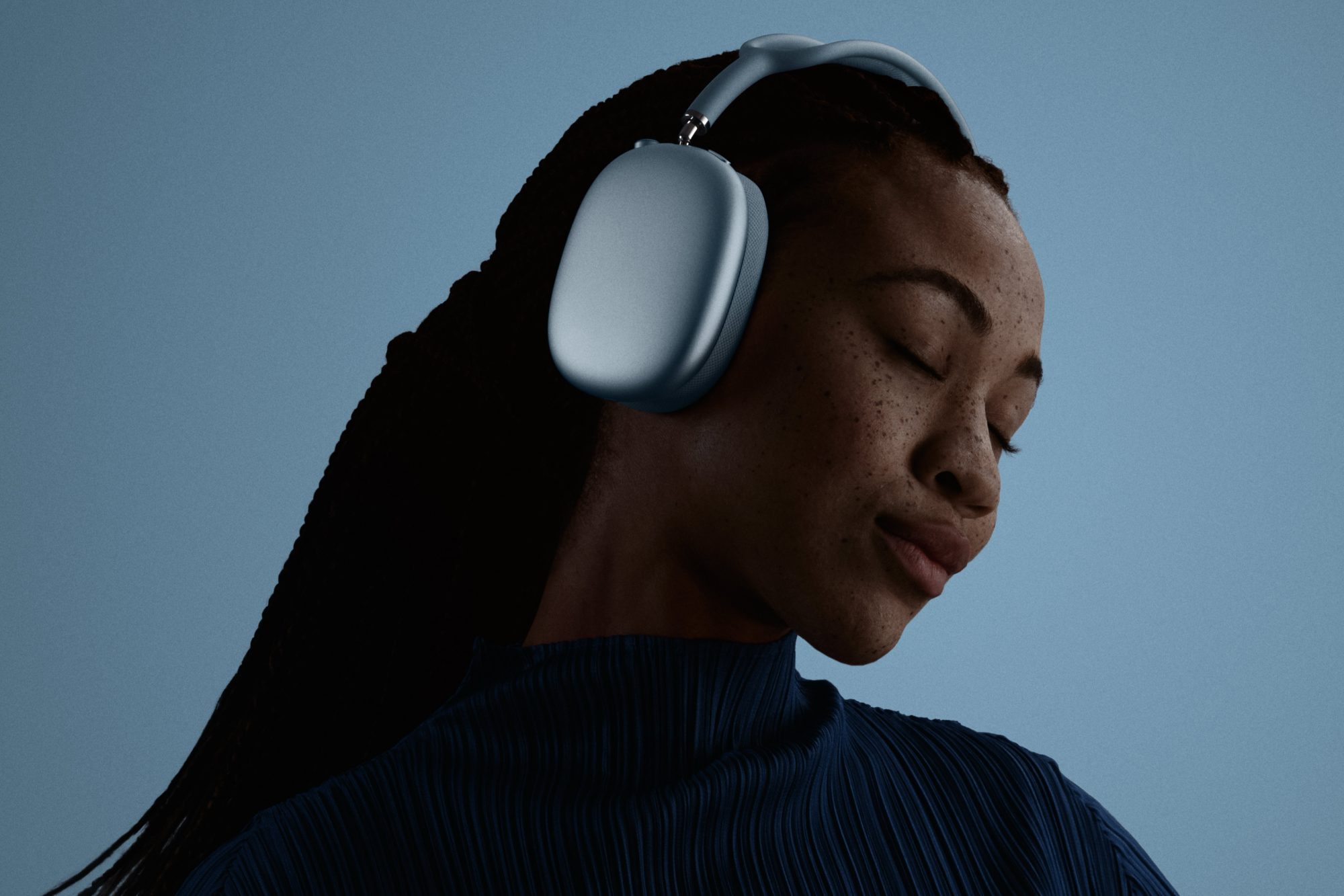 Apple’s AirPods Max 2 are coming to PH at P34,990 — and the noise cancellation is a game changer