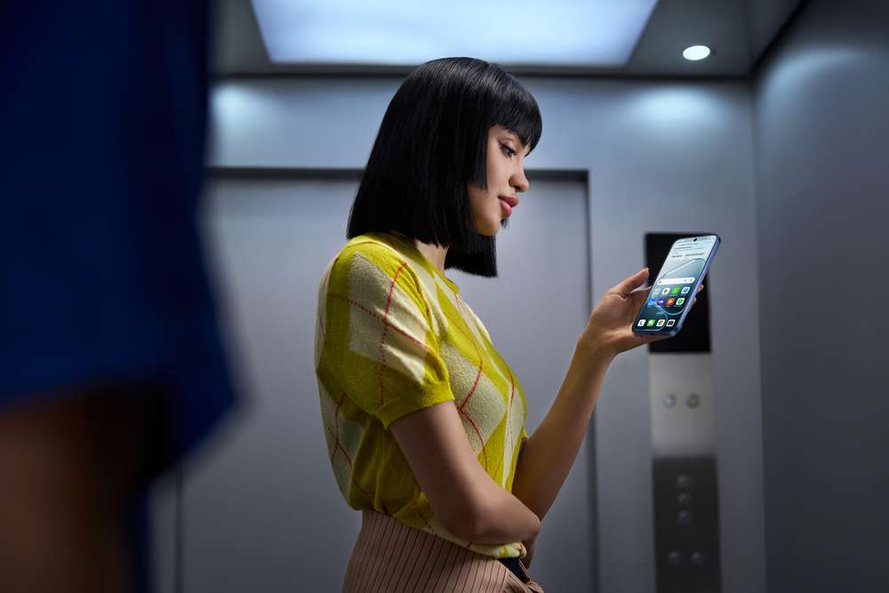 OPPO’s new A6 Pro brings flagship cooling and 120Hz AMOLED to the mid-range price war