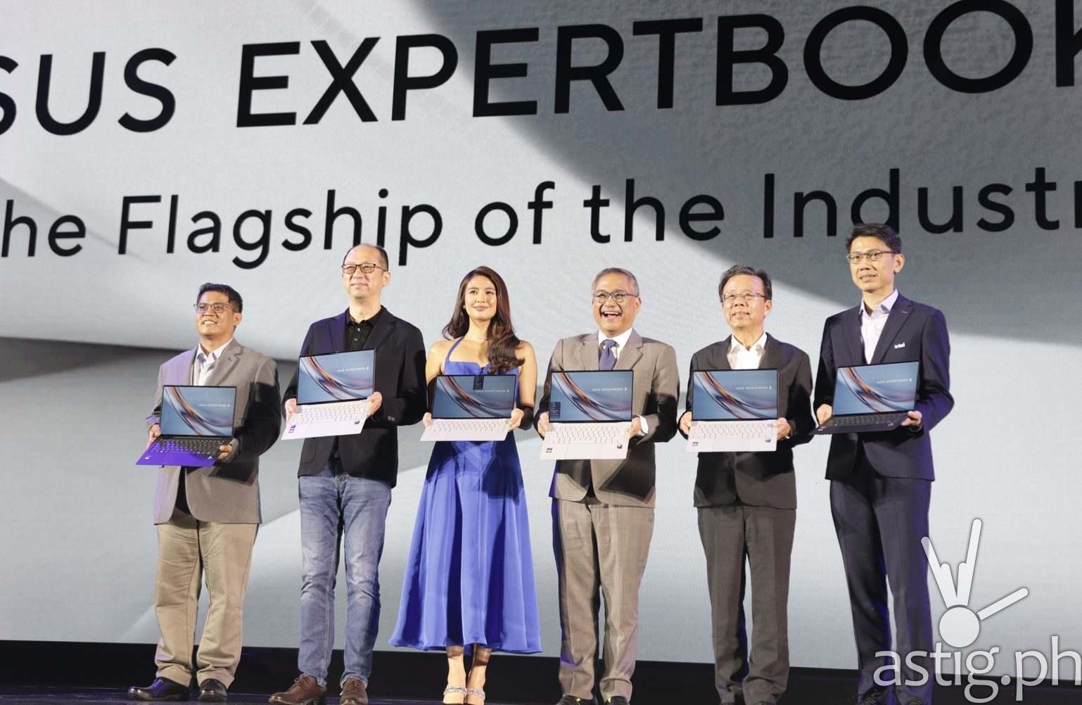 ASUS ExpertBook Ultrais a 1kg AI laptop that can replace your workstation