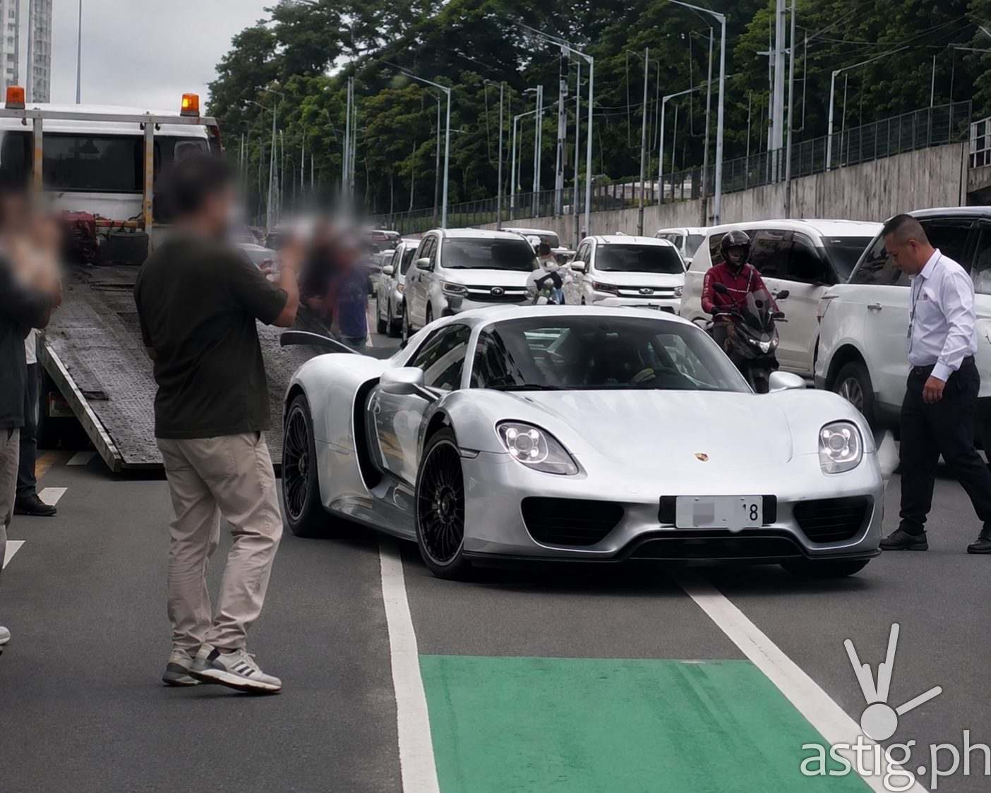 Walang VIP: the LTO just impounded a supercar over a fake-looking plate, and Filipinos love it
