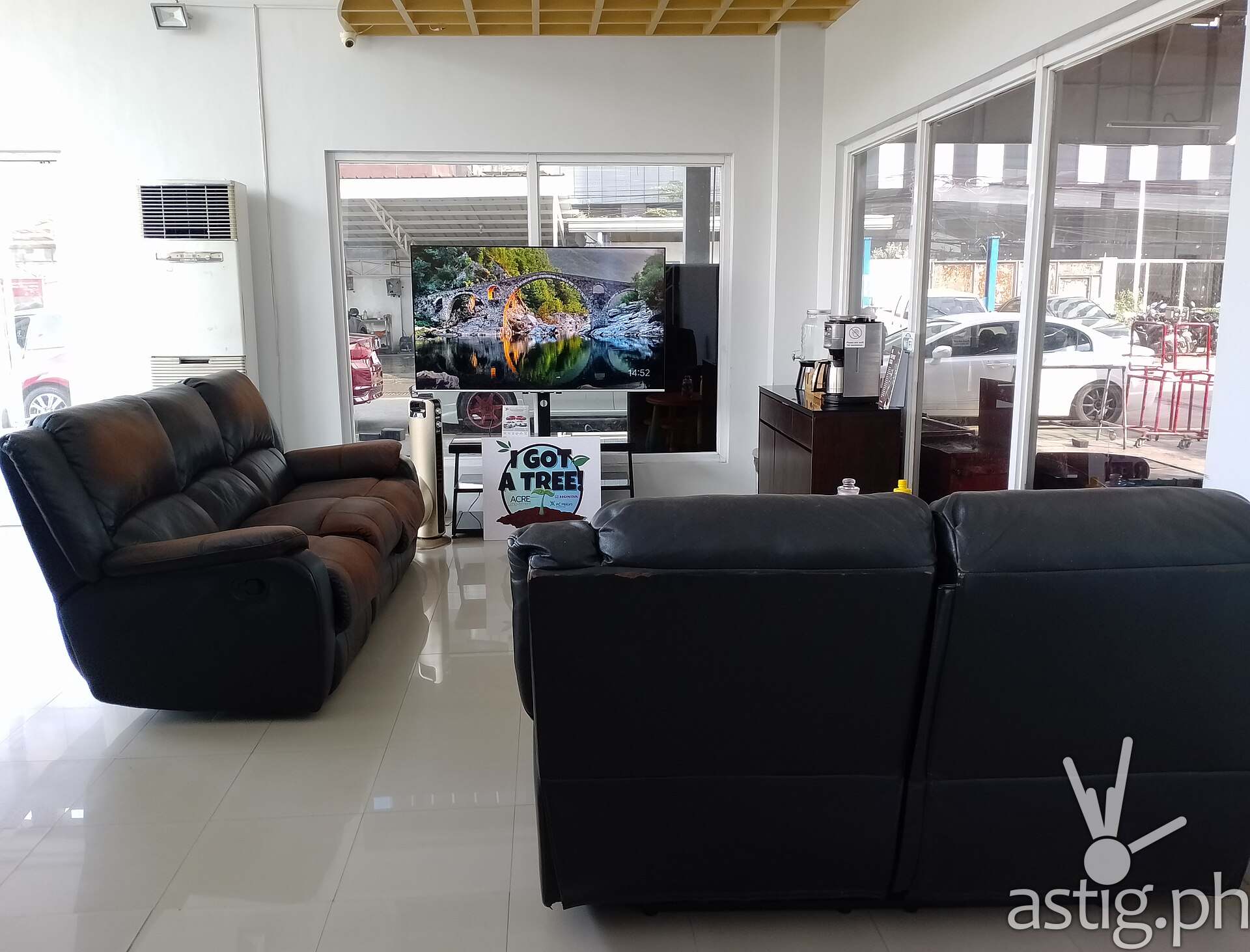 Philippine car sales 2026: 241,725 in 7 months, down 10% YoY, but July 42,880 is the year-high