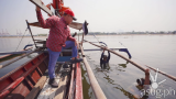KBYN: Kaagapay ng Bayan visits Baseco to find out about “Pangangapa”, in which residents dive into murky waters