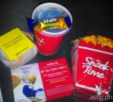 Jollibee hosts blockscreening for JoshLia’s film, Love You to the Stars and Back