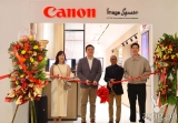 Canon Image Square at Greenhills Mall is now open, and you can try their DSLR cameras, lenses, and more
