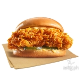 Jollibee Chick’nwich is the Chickenjoy burger that you’ve been waiting for