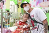 UP Fighting Maroons brings toys and joy to UP-PGH kids