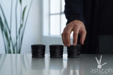 Sony expands G-mount lineup with 3 new prime lenses