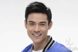 How can a tall, big guy like Xian Lim pretend to be a cripple?