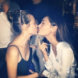 Ellen Adarna & Gwen Zamora kiss caught on camera