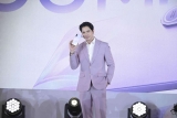 Alden Richards loves the 200MP camera and 7000mAh battery on his vivo V70 FE